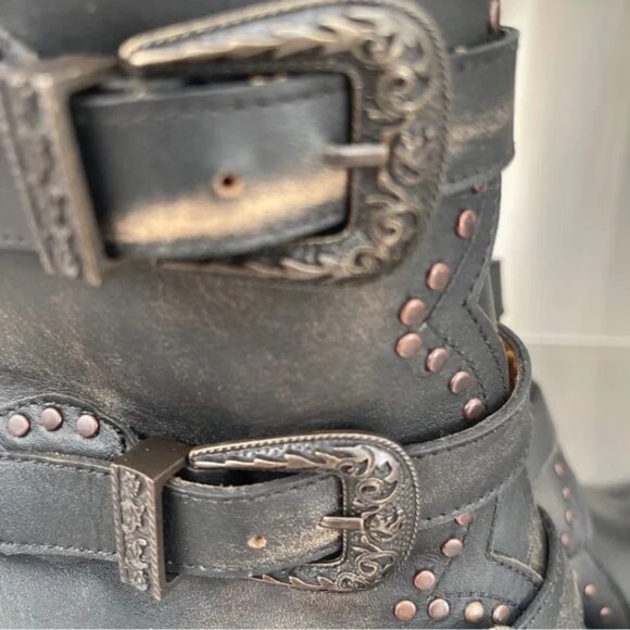 The girl with the golden heels!!! Old Gringo “Addison” boots. New with tags. - Picture 11 of 12